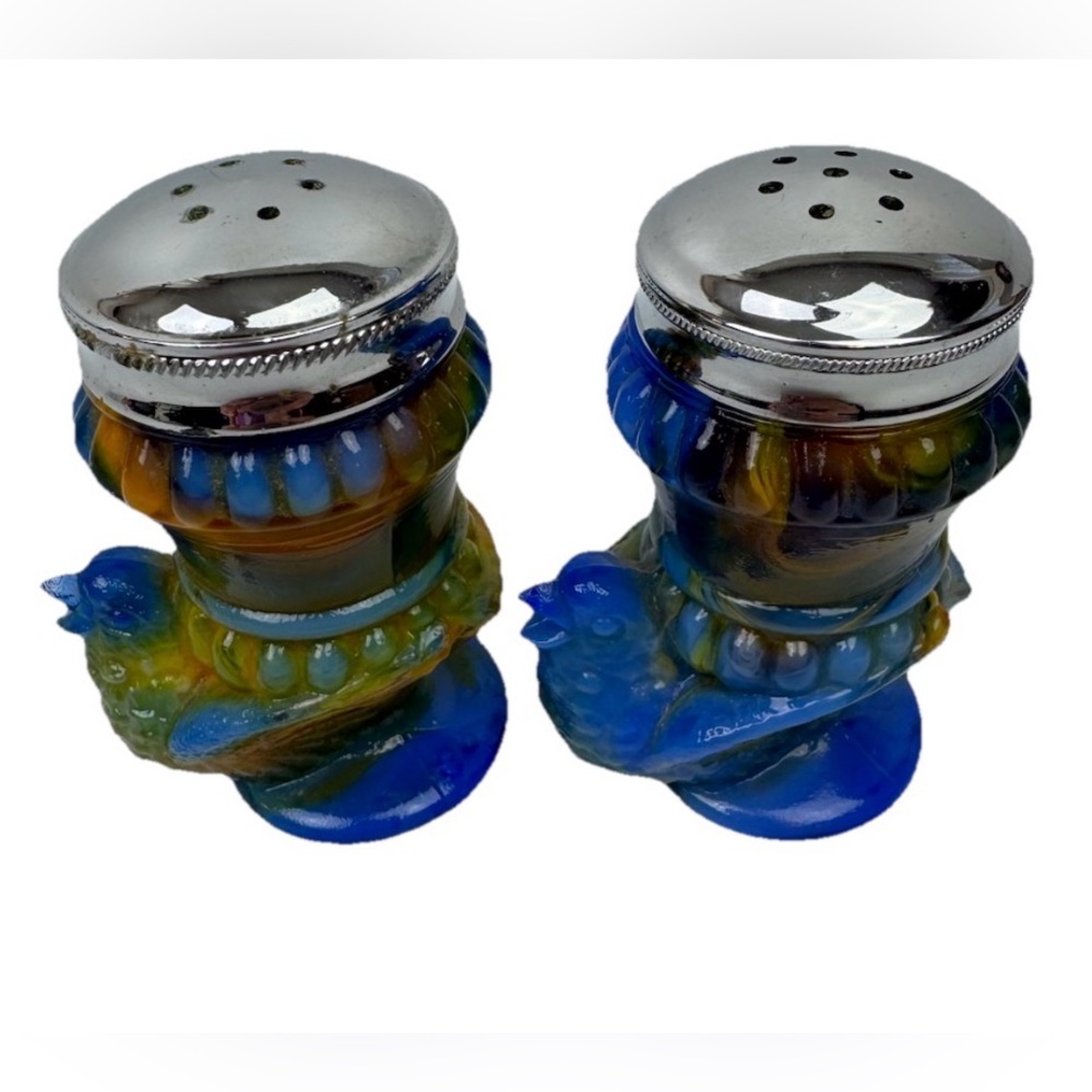 RARE Matching Pair Boyd Glass Bird Nest Salt & Pepper Shakers Blue Amber Slag 3”